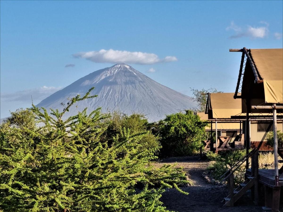 Mtowabaga Africa Safari Lake Natron מראה חיצוני תמונה